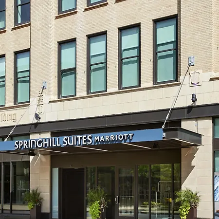 Springhill Suites By Marriott Milwaukee Downtown-3