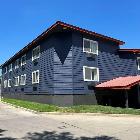 The Junction Hotel And Hostel-3