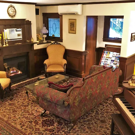 Ivy Manor Inn Village Center-2