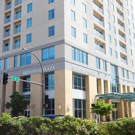 Broadway Plaza, Trademark Collection By Wyndham-3