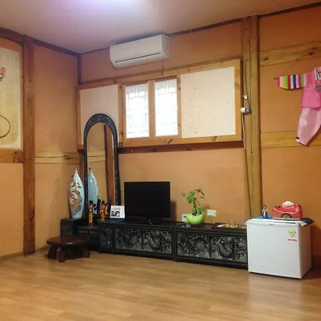 Haemil Hanok Guesthouse-2