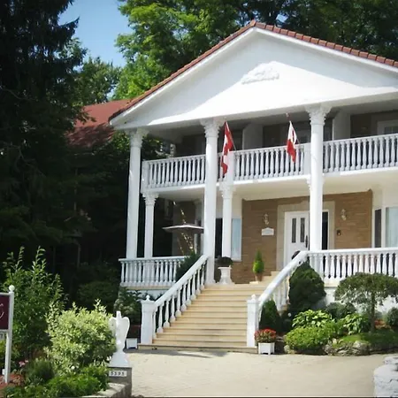 Niagara Classic Inn-3
