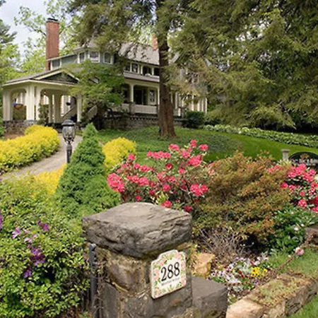 Black Walnut B&B Inn-3