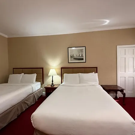 The Baron Hotel-2
