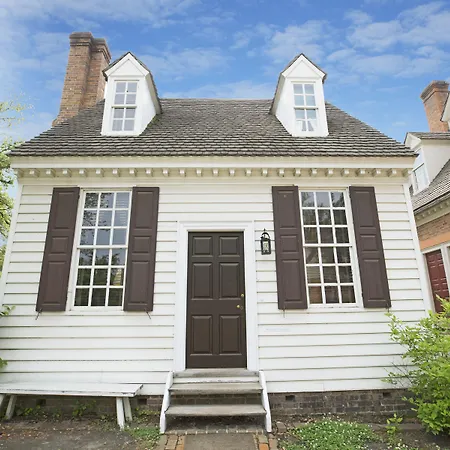 Colonial Houses Historic Lodging-2