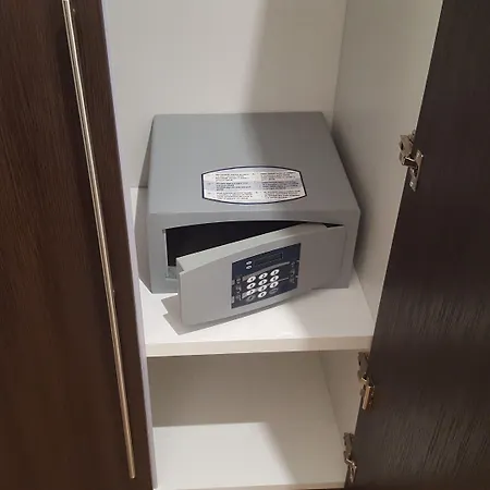 Una Finestra Su Monti-3