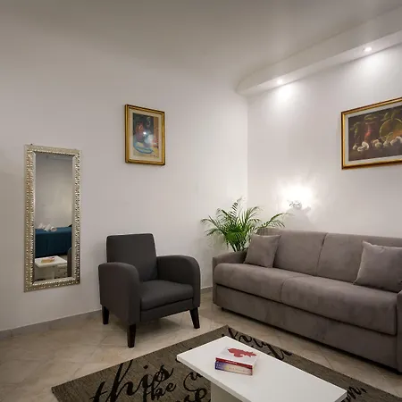 Stella Della Casa-2