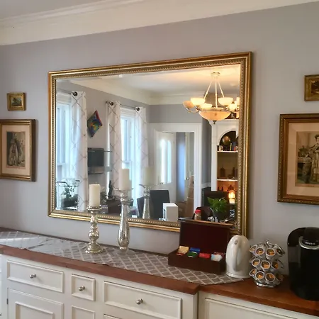 Queen Vic Guest House (Adults Only)-3
