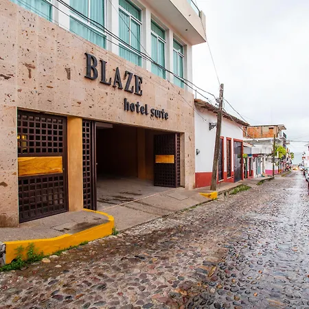 Blaze Hotel & Suites Puerto Vallarta-2
