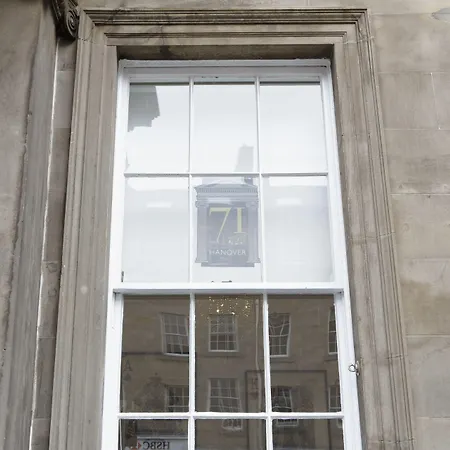 Hanover 71 Suites-3
