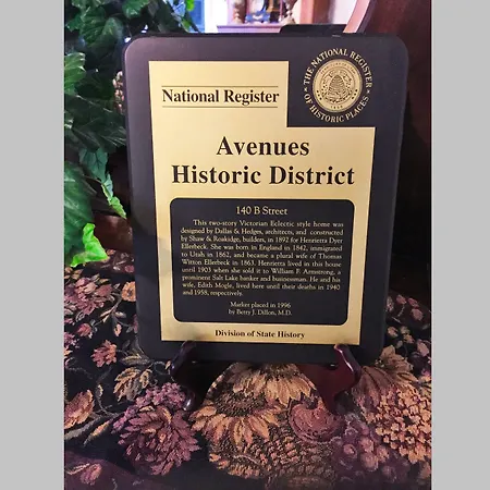 Historic Ellerbeck Mansion Bed & Breakfast-2
