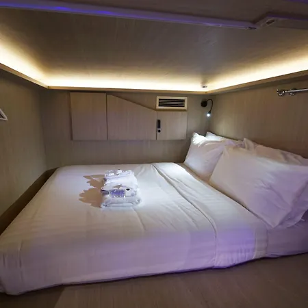 Cube Boutique Capsule Hotel At Kampong Glam-2