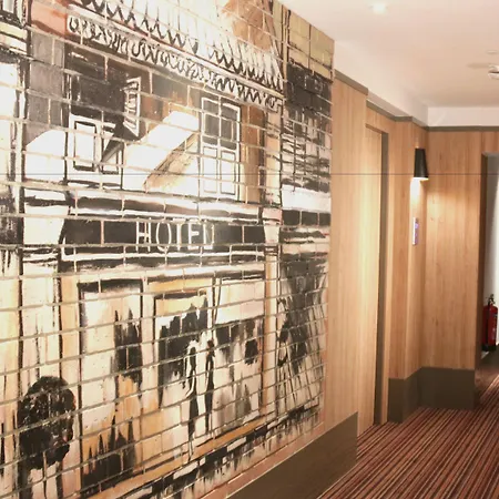 Aqueen Heritage Hotel Little India-3