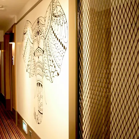 Aqueen Heritage Hotel Little India-3