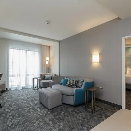 Courtyard By Marriott South Bend Downtown-2