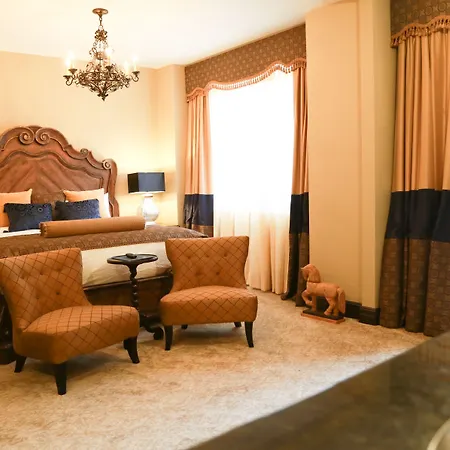 The Detroit Club-3