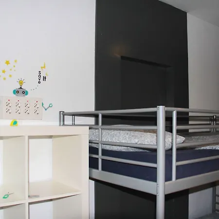 Alternative Creative Youth Hostel Barcelona-3
