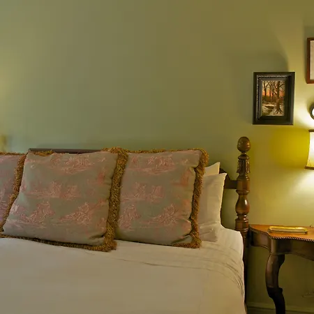 Hilltop Inn-3