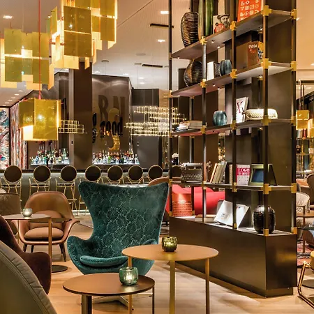 Motel One Frankfurt-Roemer-2