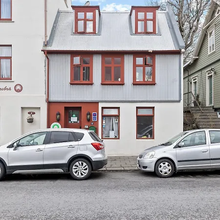 Downtown Reykjavik Baldursbra Guesthouse-2