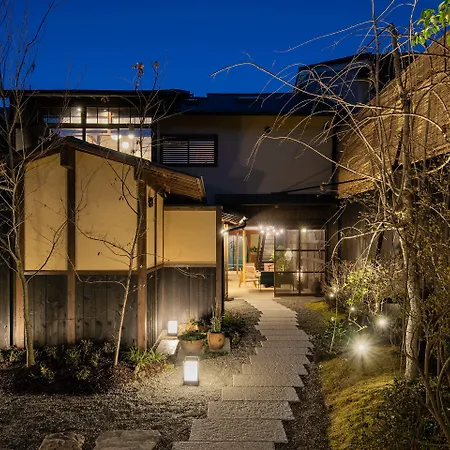 Nazuna Kyoto Gosho-3
