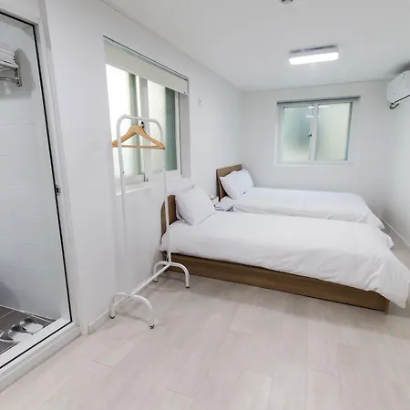 Kpop Haus-2