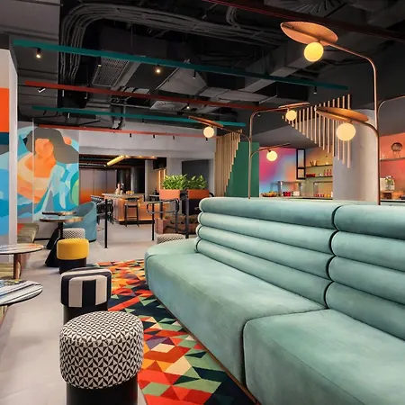 Aloft By Marriott Madrid Gran Via-3