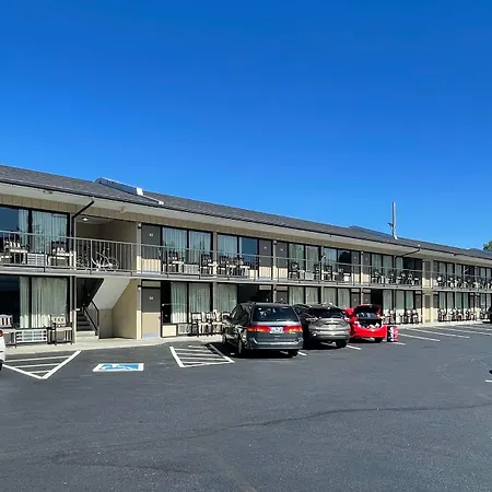 Travelodge By Wyndham Pigeon Forge Dollywood Lane-3