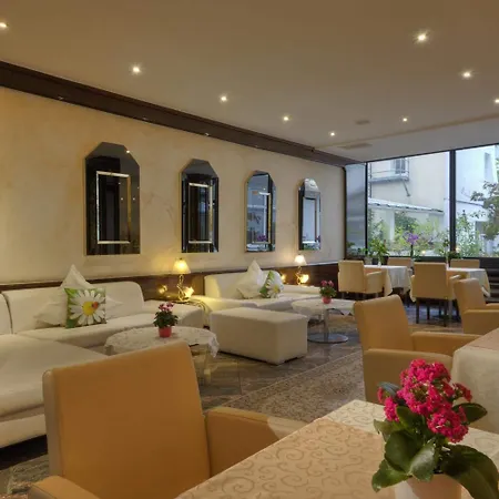 Hotel Condor-2