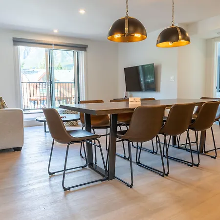 Basecamp Suites Canmore-3