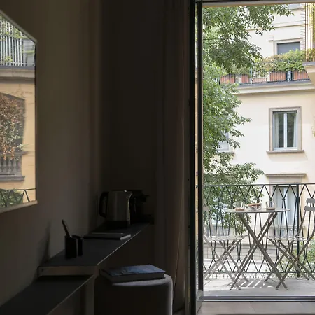 Della Spiga Suites By Brera Apartments-3