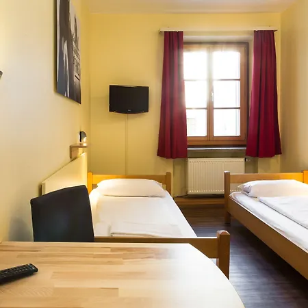Euro Youth Hotel Munich-2