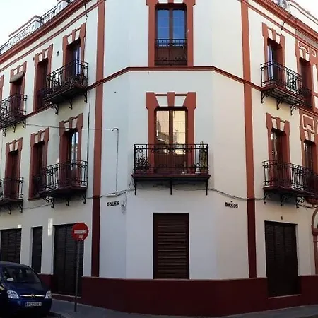 Hub Hostel Seville-2
