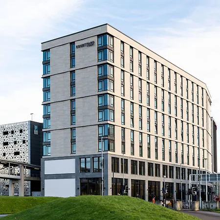 Courtyard By Marriott Glasgow Sec-3