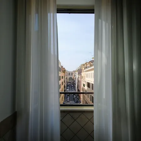 Square Inn-3