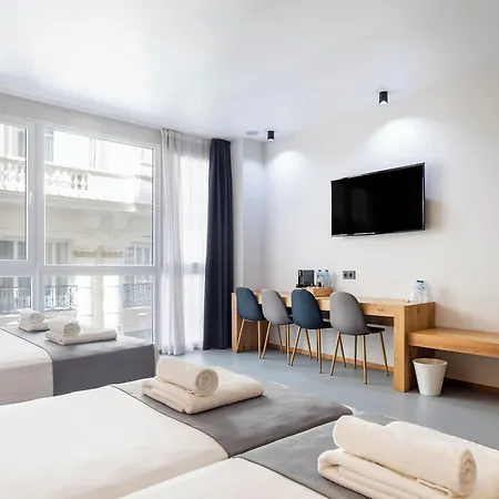 Nalu Valencia Boutique Rooms-3