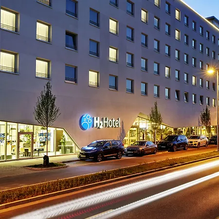 H2 Hotel Duesseldorf City-3