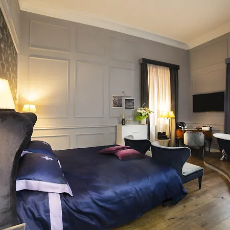 Relais San Lorenzo In Lucina-3