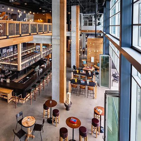 Moxy Minneapolis Downtown-3