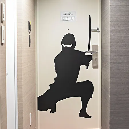 Hotel Ninja Black-3