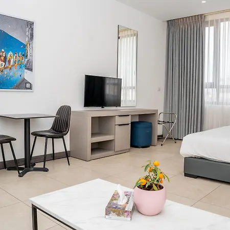 Liv Weibdeh Hotel Suites-3