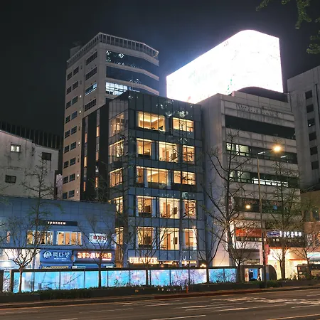 Uh Suite Seoul Deoksugung-2