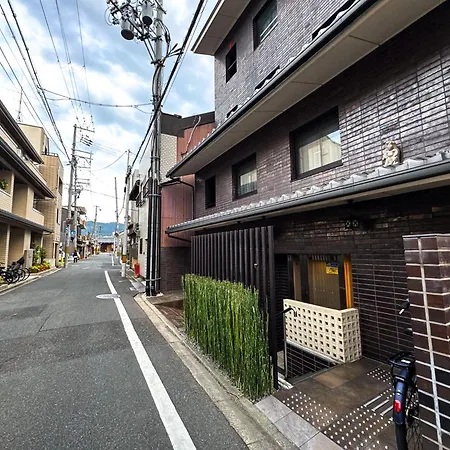 Rinn Sanjo Ohashi East-2