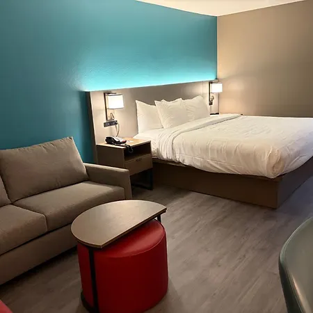Comfort Inn & Suites-2