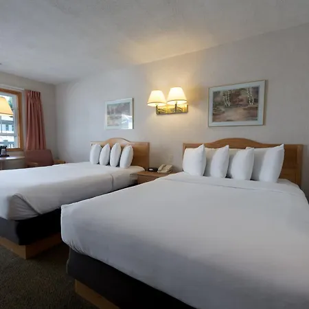Adirondack Retreat Inn & Suites-2