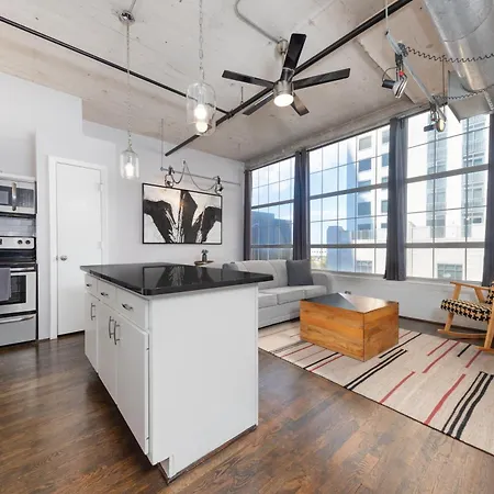 The District At Hogg Palace, A Wyndham Hotel-3