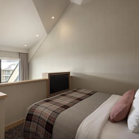 Peaks Hotel And Suites-2