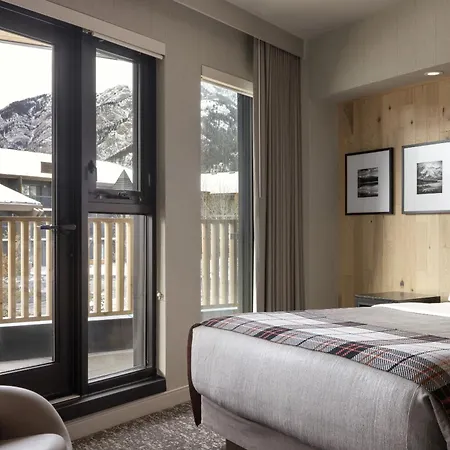 Peaks Hotel And Suites-3