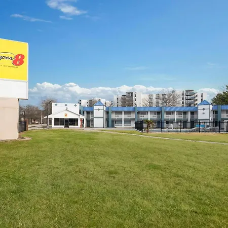 Super 8 By Wyndham Portsmouth - Norfolk-3