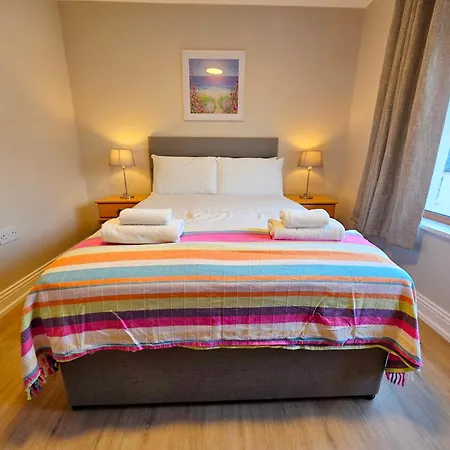 Donegan Court Aparthotel-2